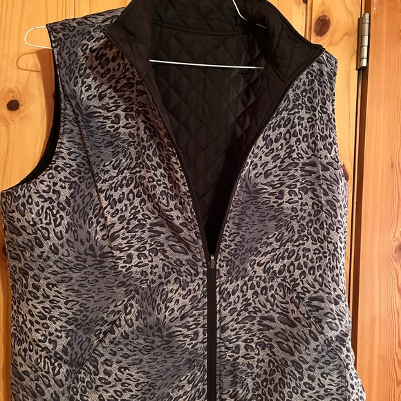 Reversible quilted vest - Picture 7 of 7